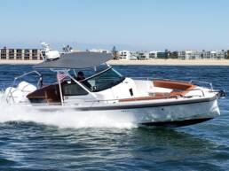 Axopar 28 T Top open boat