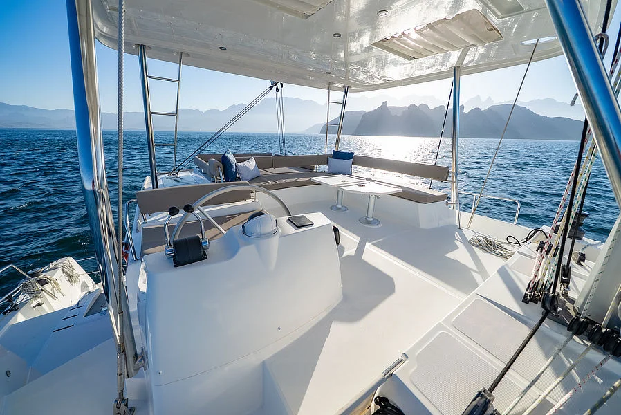 Pelican Bleu (Bali 4.8) at Sea of Cortez (Loreto) - flybridge